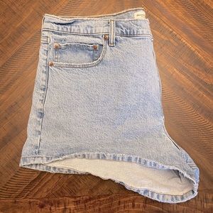 Abercrombie & Fitch Mom Shorts